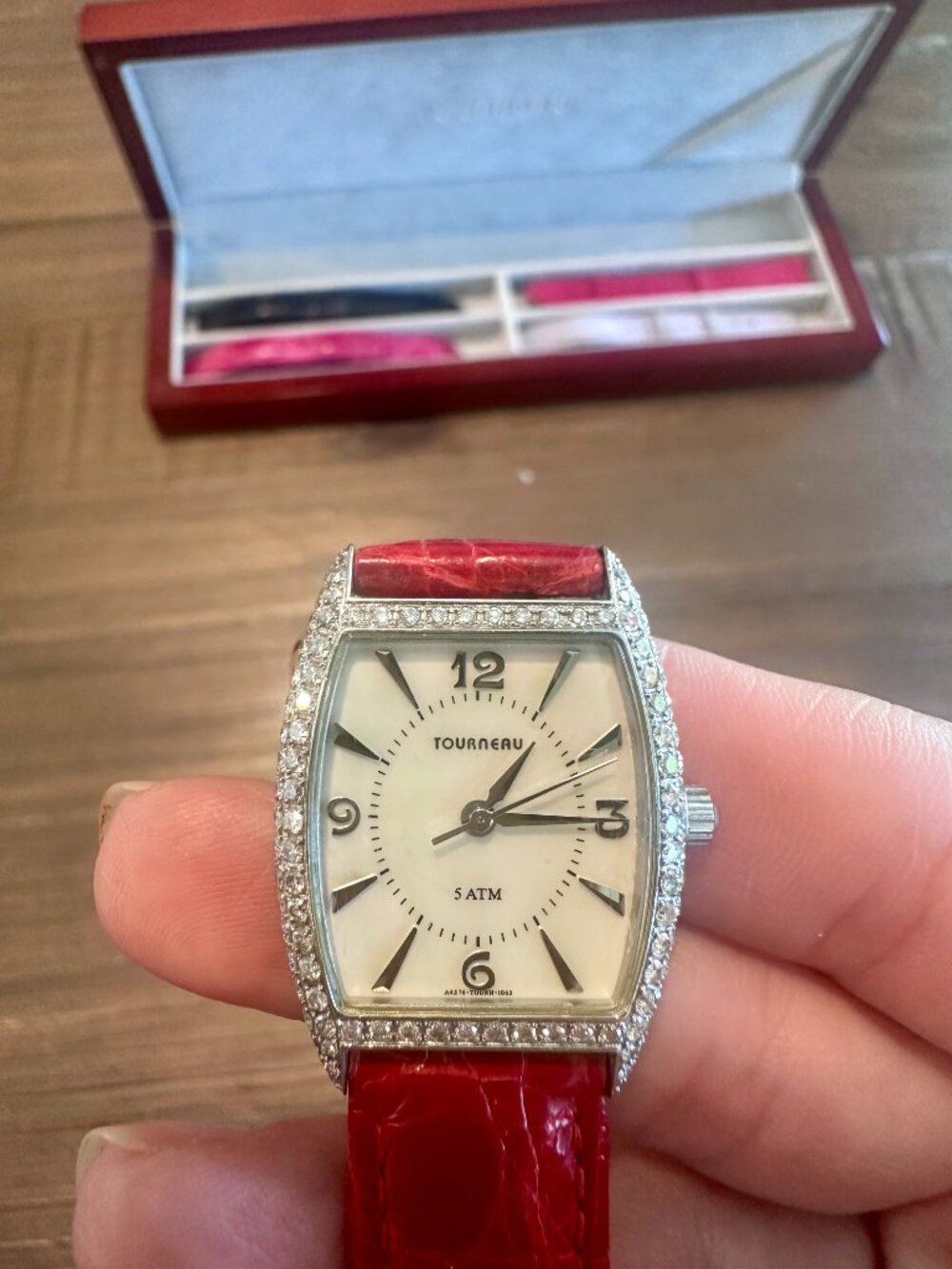 Tourneau Women's Diamond Accent Watch Interchangeable Strap Set Box